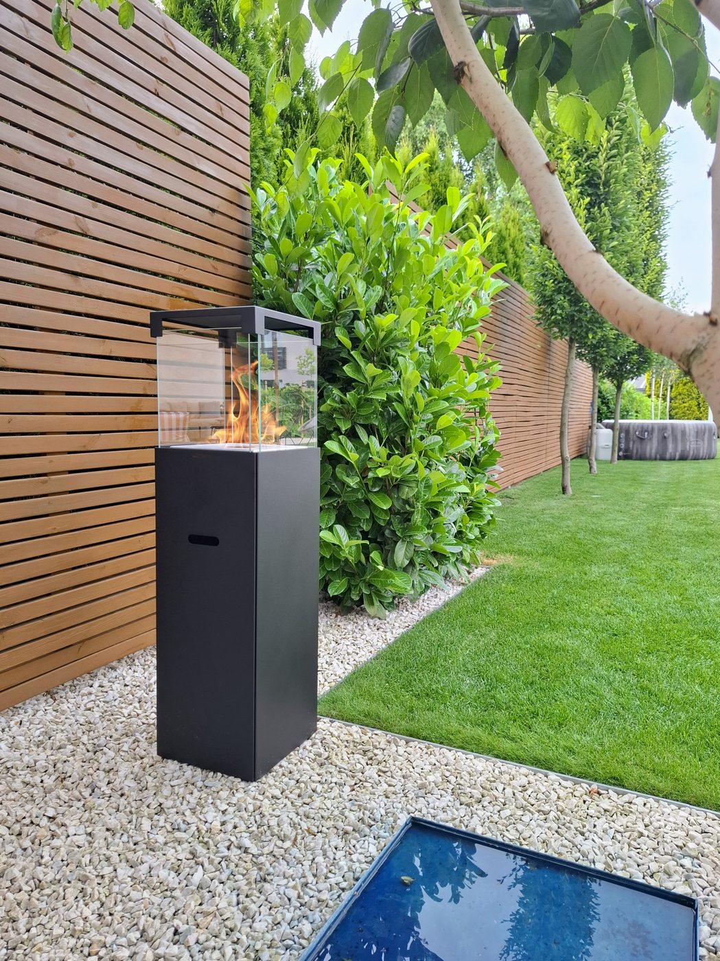 Biochimenea de pie Patio negro mate